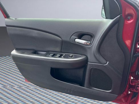 Used 2013 Chrysler 200 LX FWD image 18