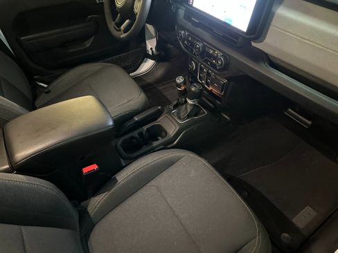 Used 2024 Jeep Wrangler Unlimited w/ LED Headlamp & Fog Lamp Group image 15