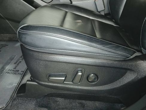 Used 2025 Kia Telluride S FWD image 18