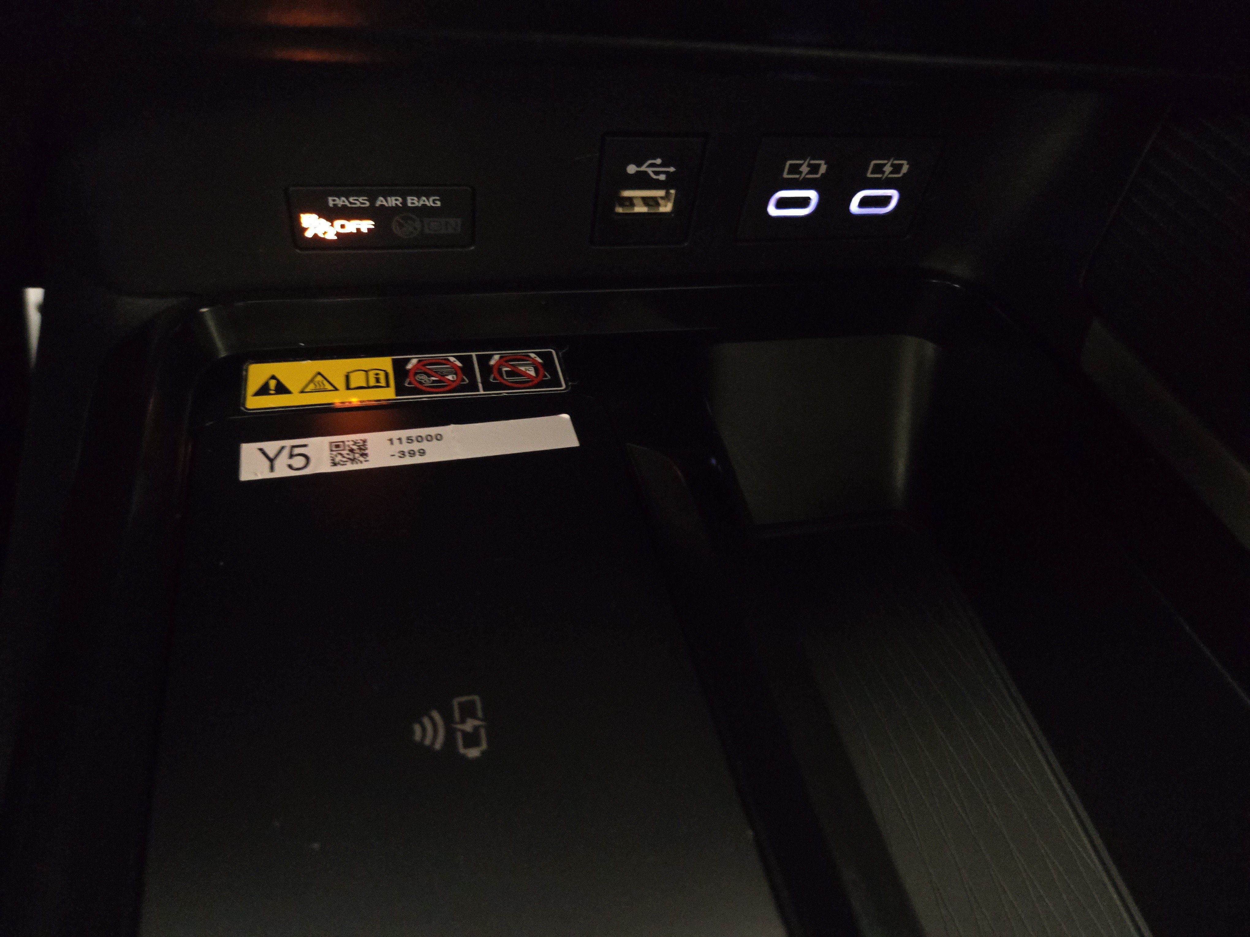 Used 2025 Toyota Camry SE FWD image 27