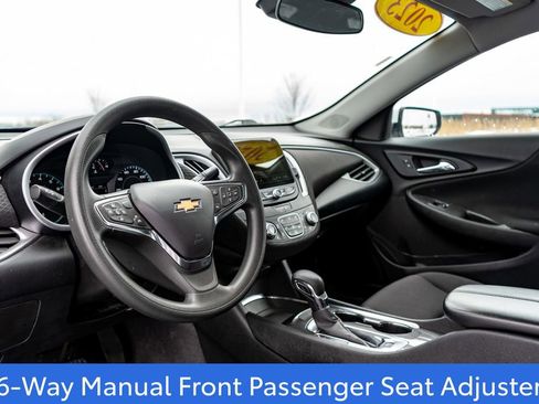 Used 2023 Chevrolet Malibu LT image 17