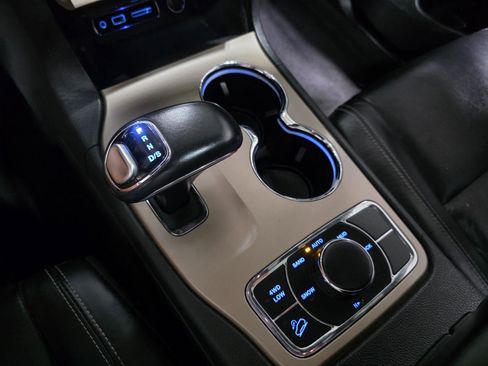 Used 2015 Jeep Grand Cherokee Limited AWD/4WD image 37