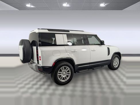 Used 2025 Land Rover Defender 110 S image 8