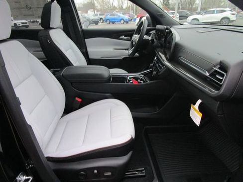 New 2026 Chevrolet Traverse High Country w/ LPO, Floor Liner Package image 31