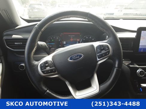 Used 2022 Ford Explorer Limited image 18