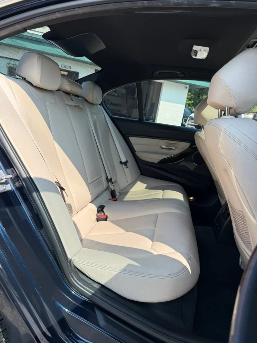 Used 2015 BMW 335i xDrive Sedan AWD/4WD image 16