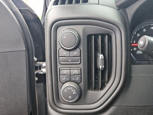 Used 2024 Chevrolet Silverado 2500 Custom w/ Custom Value Package image 10