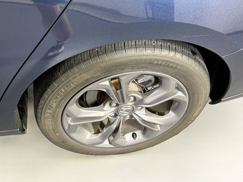 Used 2023 Honda Accord EX image 29