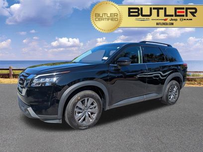 Used 2025 Nissan Pathfinder SV