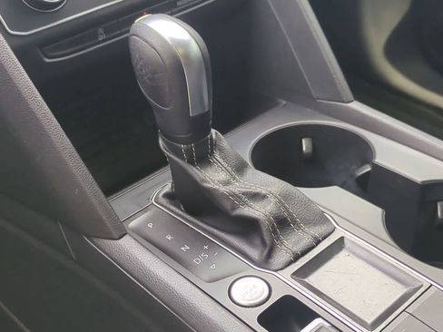 Used 2021 Volkswagen Atlas Cross Sport SE w/ Panoramic Sunroof Package image 32