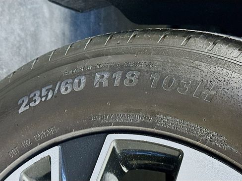 Used 2025 Kia Sportage EX w/ Premium Package FWD image 33