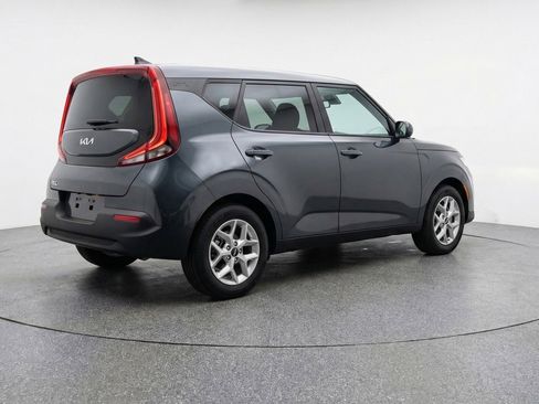 Used 2025 Kia Soul LX w/ LX Technology Package image 9