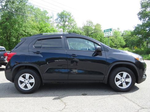 Used 2022 Chevrolet Trax LT AWD/4WD image 4