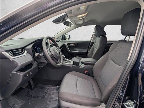 Used 2025 Toyota RAV4 XLE image 16