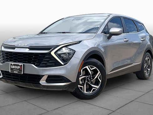 Used 2023 Kia Sportage LX FWD image 2