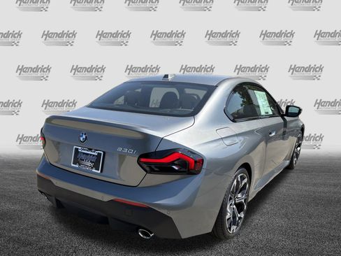 Used 2025 BMW 230i Coupe w/ Premium Package image 9