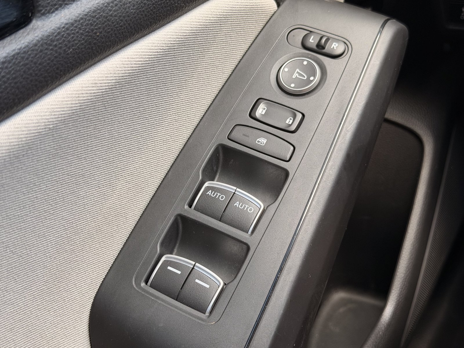Used 2022 Honda Civic EX image 18