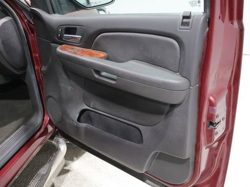 Used 2009 Chevrolet Silverado 1500 LTZ w/ Suspension Package, Off-Road AWD/4WD image 23