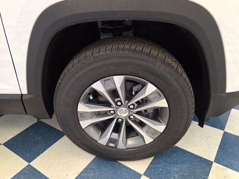 New 2026 Chevrolet Equinox LT w/ Convenience Package II image 25