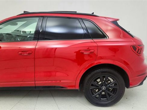 Used 2023 Audi Q3 2.0T Premium Plus w/ Premium Plus Package image 11