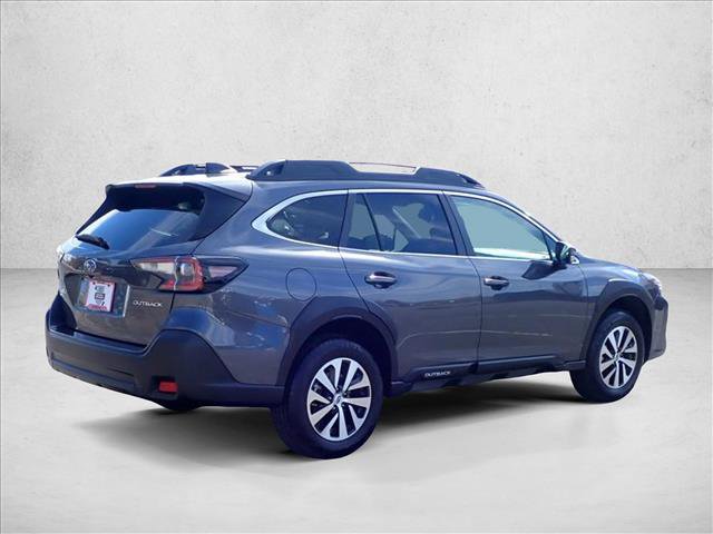 Used 2025 Subaru Outback Premium AWD/4WD image 4