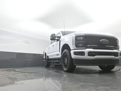 New 2026 Ford F250 Lariat w/ Black Appearance Package AWD/4WD image 33