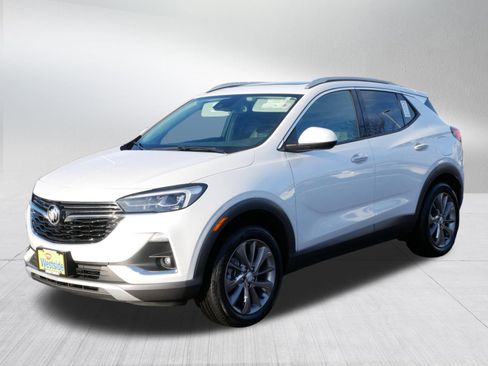 Used 2023 Buick Encore GX Essence w/ Experience Buick Package image 3