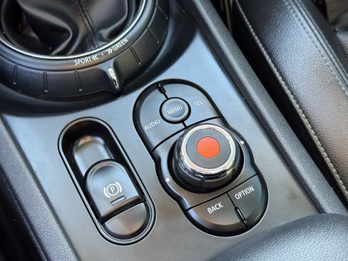 Used 2016 MINI Cooper Clubman image 24