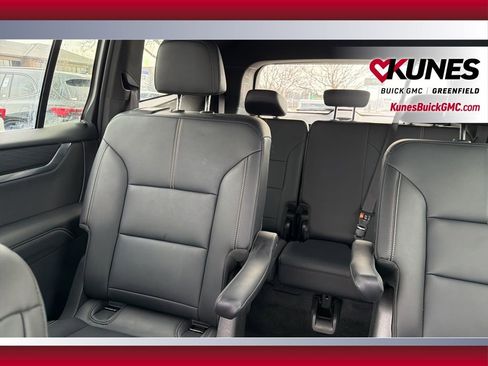 Used 2024 GMC Acadia Elevation image 28