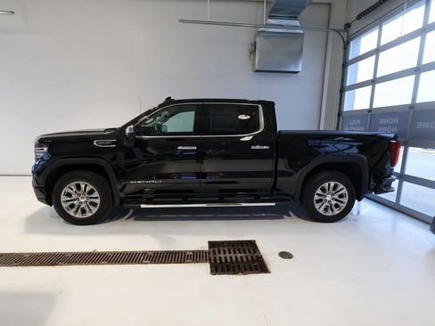 Certified 2023 GMC Sierra 1500 Denali image 7