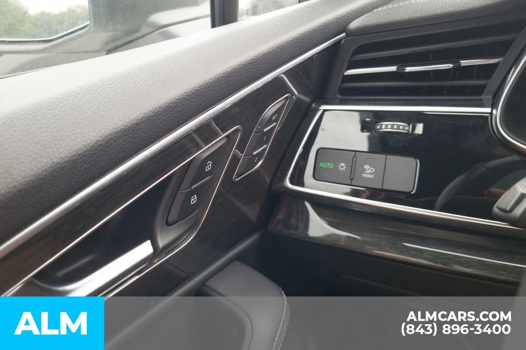 Used 2025 Audi Q7 3.0T Premium Plus AWD/4WD image 17