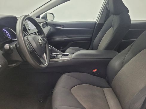Used 2021 Toyota Camry LE image 17