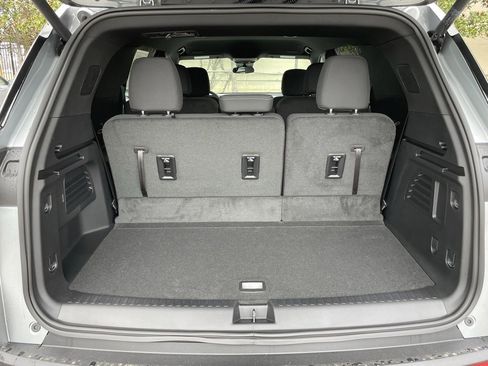 New 2026 Chevrolet Traverse LT image 7