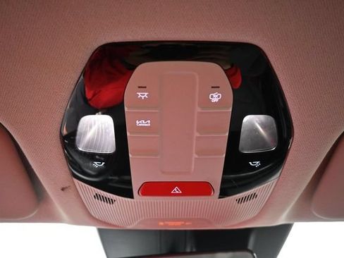 Used 2025 Kia K4 FWD image 29