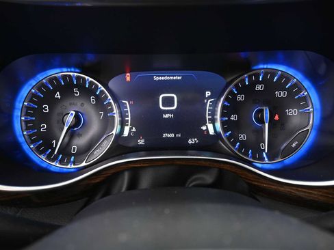 Used 2022 Chrysler Pacifica Pinnacle image 6