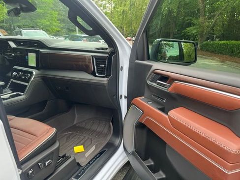 Used 2026 GMC Sierra 1500 Denali Ultimate AWD/4WD image 10