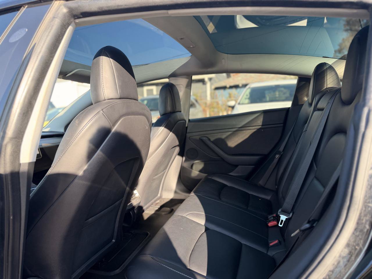 Used 2022 Tesla Model 3 Long Range AWD/4WD image 30