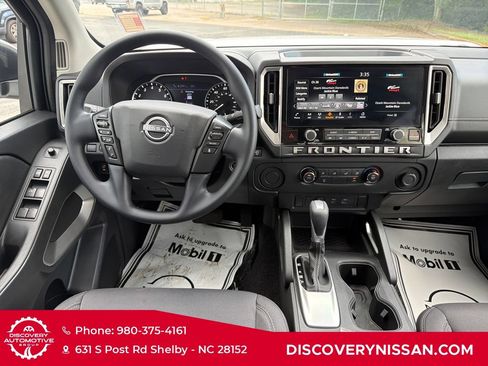 Certified 2025 Nissan Frontier SV RWD image 34