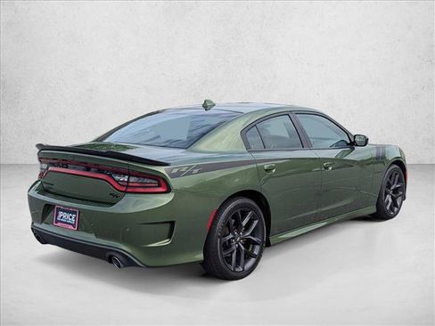 Used 2022 Dodge Charger R/T RWD image 5