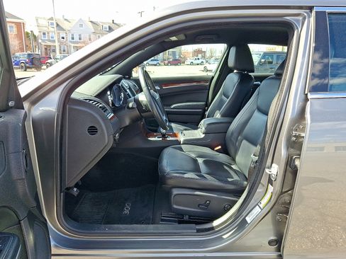 Used 2012 Chrysler 300 Limited image 15