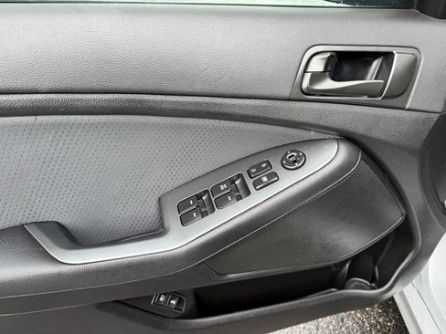 Used 2015 Kia Optima LX image 16