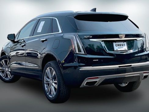 Used 2025 Cadillac XT5 Premium Luxury w/ LPO, Floor Liner Package AWD/4WD image 10