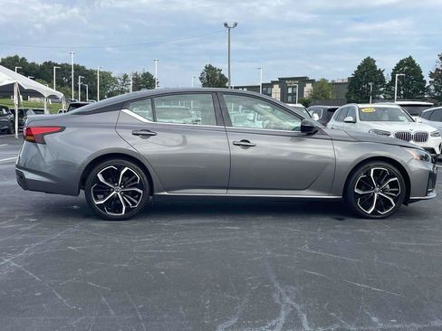 Used 2024 Nissan Altima 2.5 SR FWD image 8