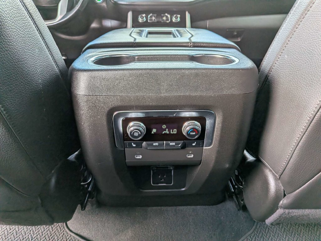 Used 2024 GMC Yukon Denali AWD/4WD image 15