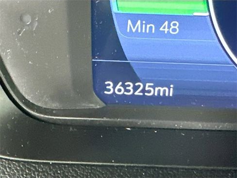 Used 2023 Chevrolet Bolt EUV Premier w/ Sun & Sound Package image 17