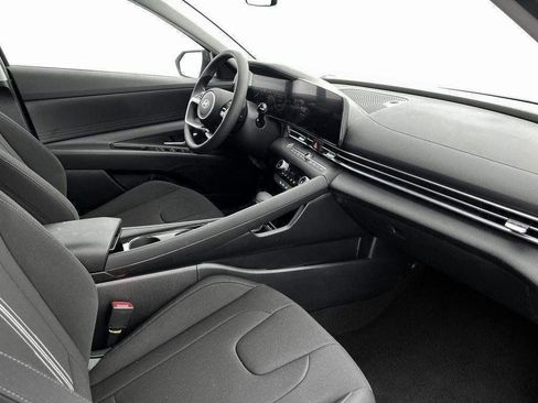 New 2025 Hyundai Elantra Blue image 15