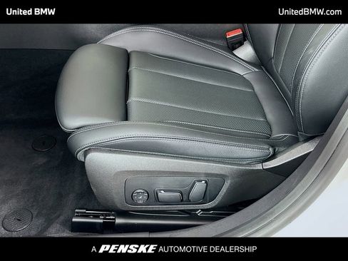 Used 2025 BMW 330i Sedan w/ Convenience Package RWD image 20