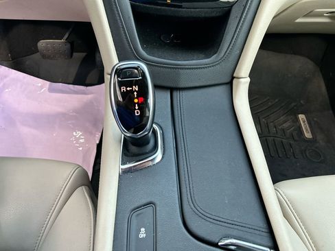 Used 2017 Cadillac XT5 FWD image 19
