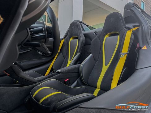 Used 2022 McLaren 720S Performance image 24