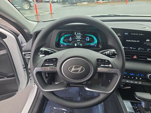 New 2026 Hyundai Elantra Blue image 16